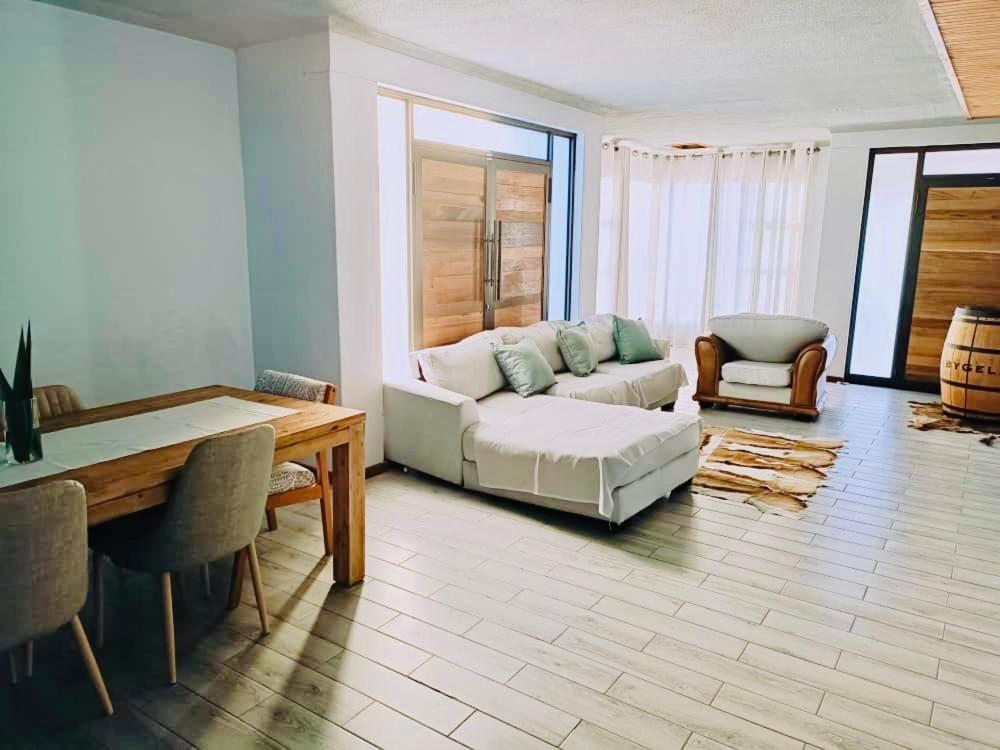 Northern Oasis Hotel Oshakati Exterior photo